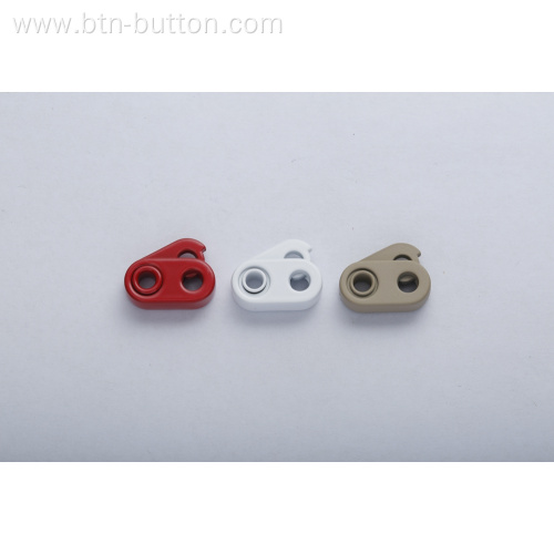 Adjustable metal buttons for sweaters